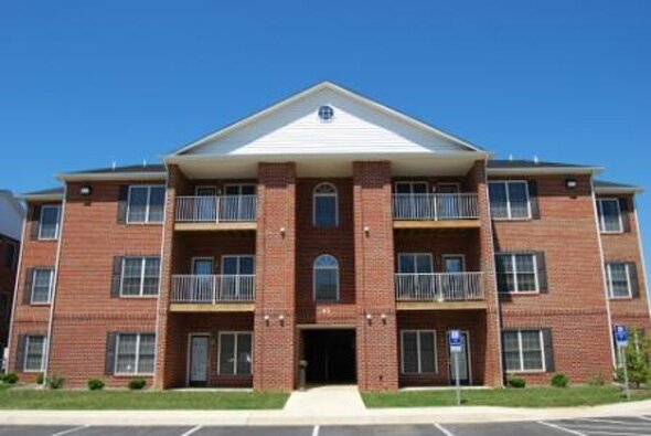 Stony Pointe Apartments in Martinsburg WV for rent .exterior Learn the Pros and Cons of Living in Rental Apartments