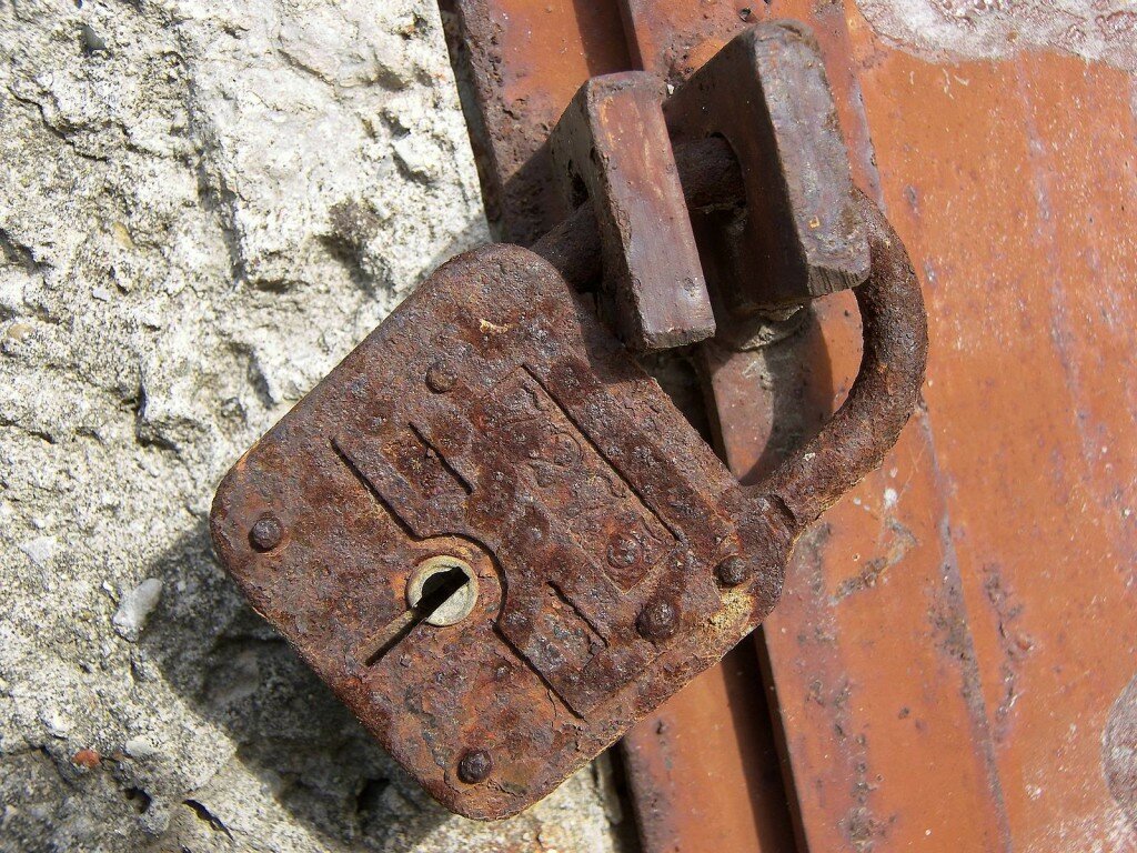 lock fastener old rust 1024x768 What To Do With Old Locks When Moving Into a New Home? 